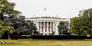 architecturak photography of white house