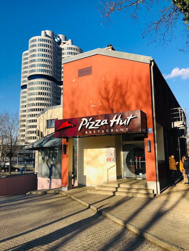 Pizza Hut Layoff