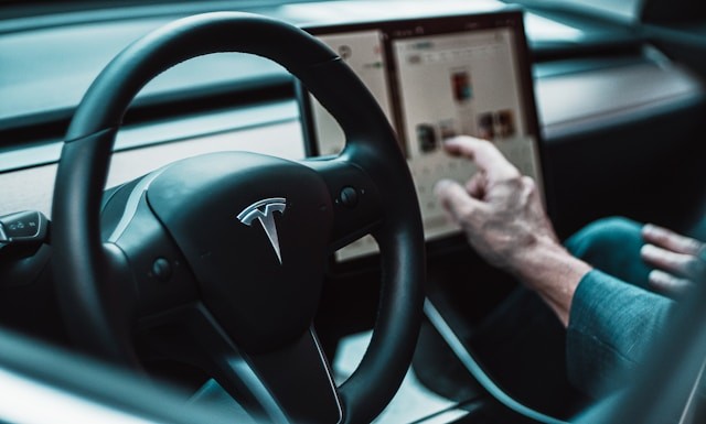 Tesla's Full-Driving Technology