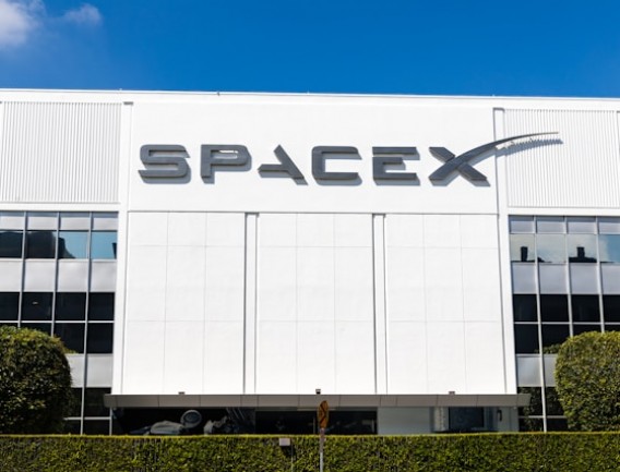 A photo of SpaceX Building 