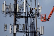 Labor Dept. Asks Communication Companies For Increased Safety Training For Cell Tower Workers