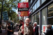 Verizon Unions Continue Strike Into Second Week