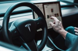Tesla's Full-Driving Technology