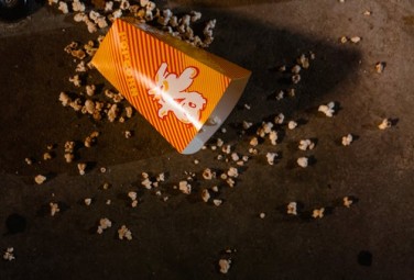 A photo of a scattered popcorn